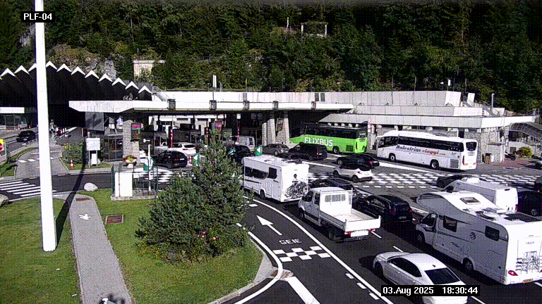 Webcam au péage du tunnel du Mont-Blanc, côté entrée France à Chamonix, au bout de l'A40