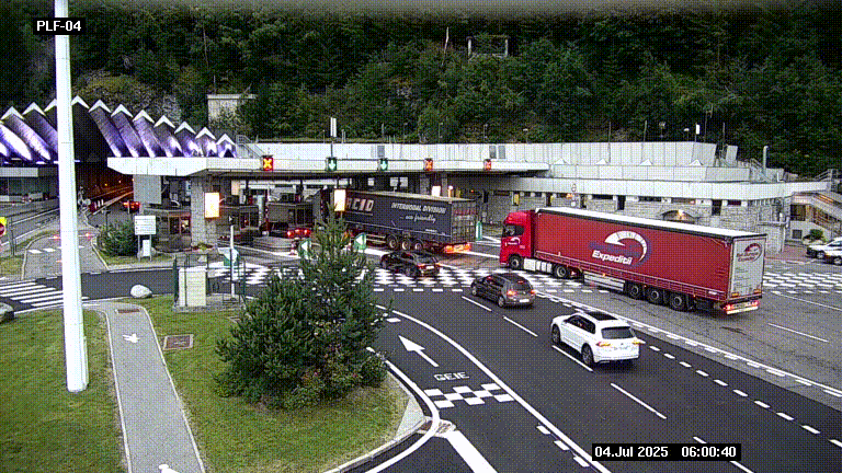 Webcam au péage du tunnel du Mont-Blanc, côté entrée France à Chamonix, au bout de l'A40