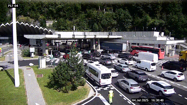 Webcam au péage du tunnel du Mont-Blanc, côté entrée France à Chamonix, au bout de l'A40