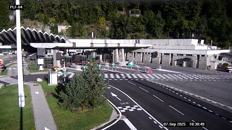 Webcam au péage du tunnel du Mont-Blanc, côté entrée France à Chamonix, au bout de l'A40