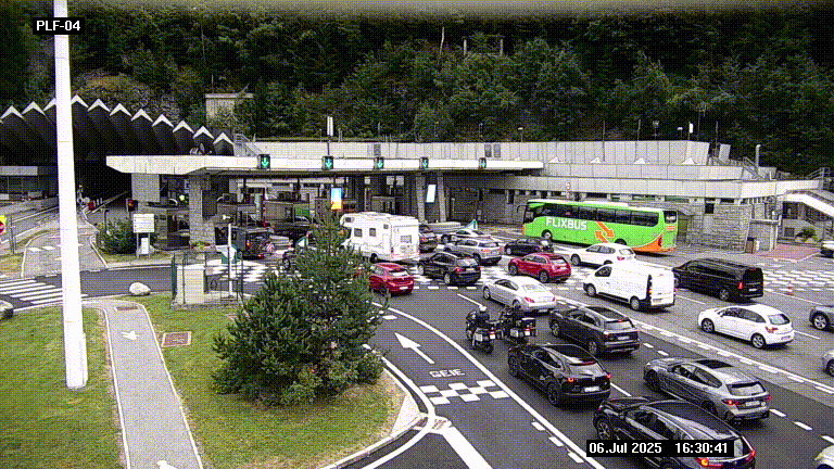 Webcam au péage du tunnel du Mont-Blanc, côté entrée France à Chamonix, au bout de l'A40