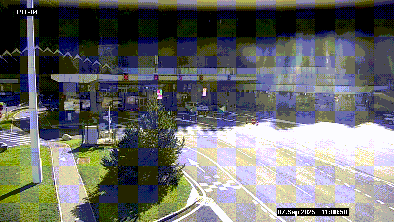 Webcam au péage du tunnel du Mont-Blanc, côté entrée France à Chamonix, au bout de l'A40