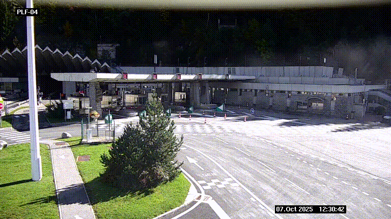 Webcam au péage du tunnel du Mont-Blanc, côté entrée France à Chamonix, au bout de l'A40