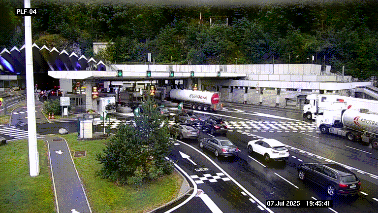 Webcam au péage du tunnel du Mont-Blanc, côté entrée France à Chamonix, au bout de l'A40