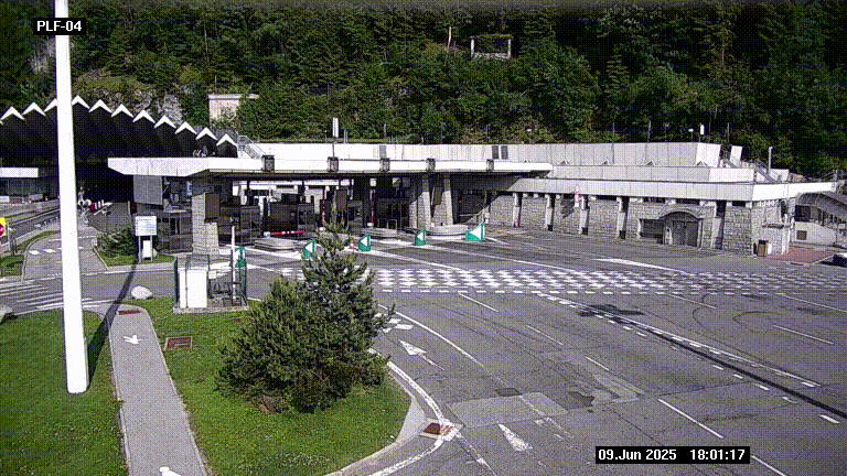 Webcam au péage du tunnel du Mont-Blanc, côté entrée France à Chamonix, au bout de l'A40