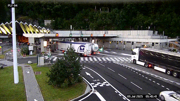 Webcam au péage du tunnel du Mont-Blanc, côté entrée France à Chamonix, au bout de l'A40