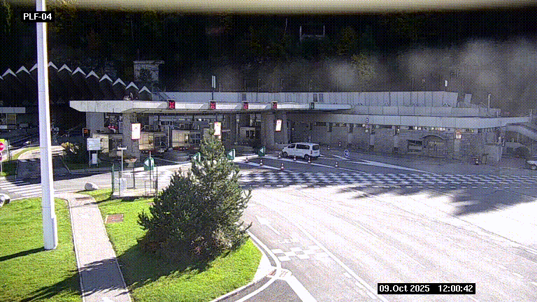 Webcam au péage du tunnel du Mont-Blanc, côté entrée France à Chamonix, au bout de l'A40