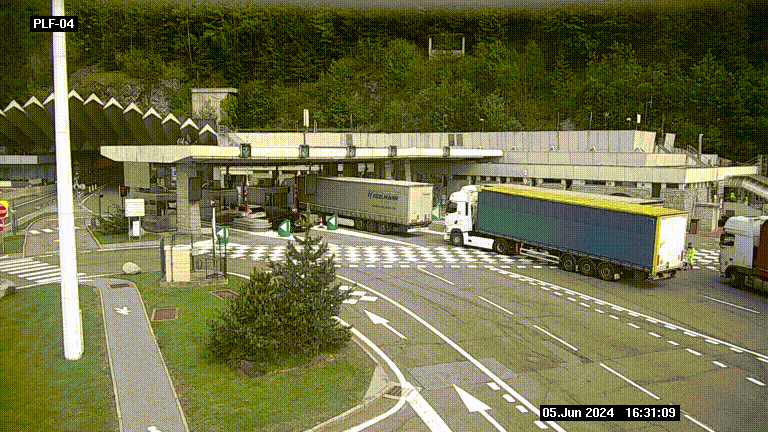 Webcam au péage du tunnel du Mont-Blanc, côté entrée France à Chamonix, au bout de l'A40