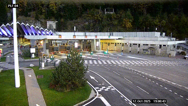 Webcam au péage du tunnel du Mont-Blanc, côté entrée France à Chamonix, au bout de l'A40