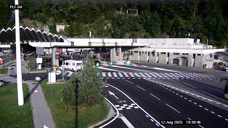 Webcam au péage du tunnel du Mont-Blanc, côté entrée France à Chamonix, au bout de l'A40