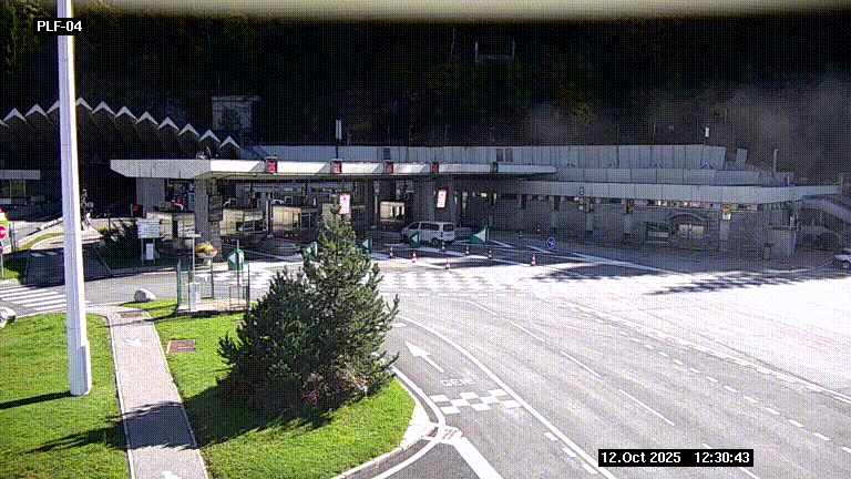 Webcam au péage du tunnel du Mont-Blanc, côté entrée France à Chamonix, au bout de l'A40