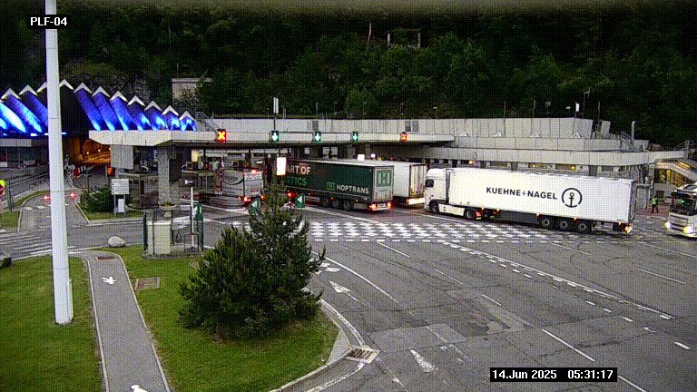 Webcam au péage du tunnel du Mont-Blanc, côté entrée France à Chamonix, au bout de l'A40