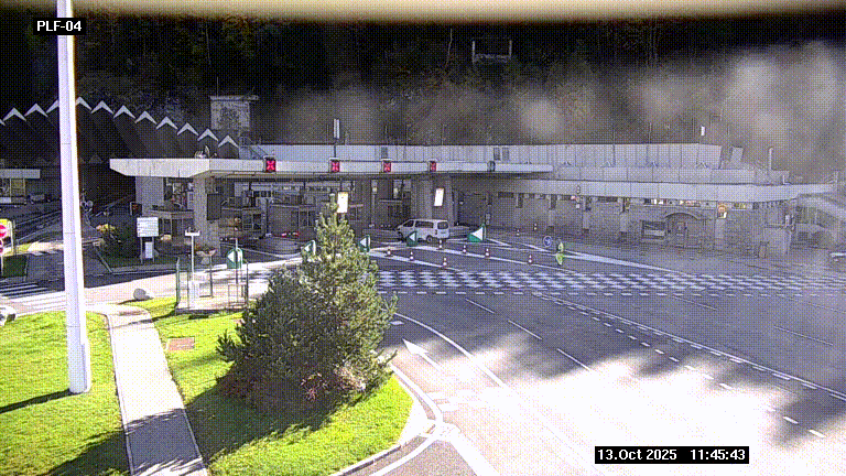 <h2>Webcam au péage du tunnel du Mont-Blanc, côté entrée France à Chamonix, au bout de l'A40</h2>