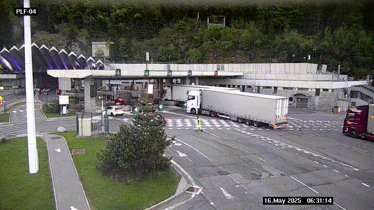 Webcam au péage du tunnel du Mont-Blanc, côté entrée France à Chamonix, au bout de l'A40