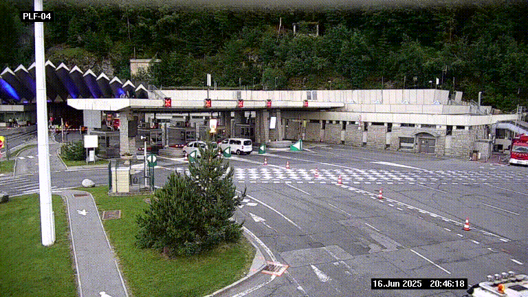 Webcam au péage du tunnel du Mont-Blanc, côté entrée France à Chamonix, au bout de l'A40