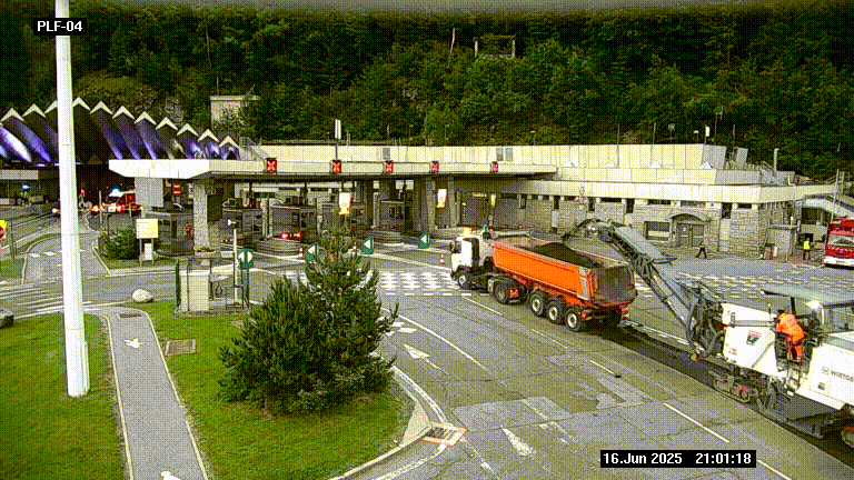 Webcam au péage du tunnel du Mont-Blanc, côté entrée France à Chamonix, au bout de l'A40