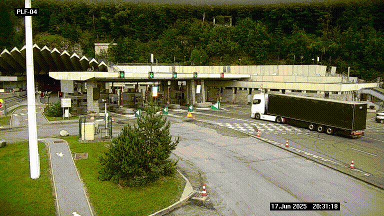 Webcam au péage du tunnel du Mont-Blanc, côté entrée France à Chamonix, au bout de l'A40