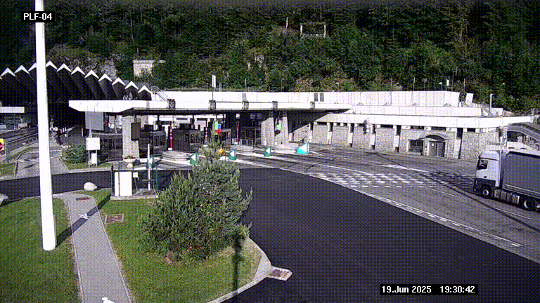Webcam au péage du tunnel du Mont-Blanc, côté entrée France à Chamonix, au bout de l'A40