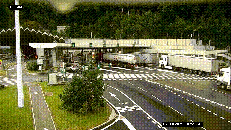 Webcam au péage du tunnel du Mont-Blanc, côté entrée France à Chamonix, au bout de l'A40