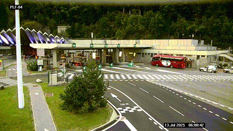 Webcam au péage du tunnel du Mont-Blanc, côté entrée France à Chamonix, au bout de l'A40