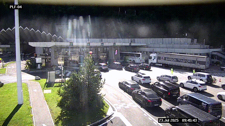 Webcam au péage du tunnel du Mont-Blanc, côté entrée France à Chamonix, au bout de l'A40