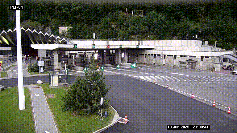 Webcam au péage du tunnel du Mont-Blanc, côté entrée France à Chamonix, au bout de l'A40