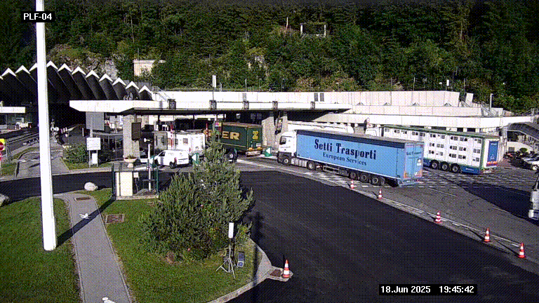 Webcam au péage du tunnel du Mont-Blanc, côté entrée France à Chamonix, au bout de l'A40