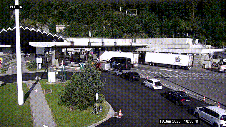 Webcam au péage du tunnel du Mont-Blanc, côté entrée France à Chamonix, au bout de l'A40