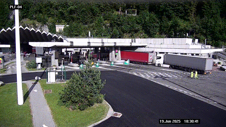 Webcam au péage du tunnel du Mont-Blanc, côté entrée France à Chamonix, au bout de l'A40