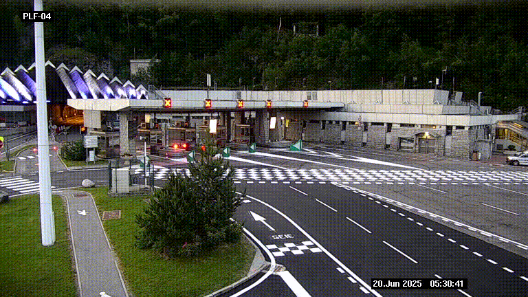Webcam au péage du tunnel du Mont-Blanc, côté entrée France à Chamonix, au bout de l'A40