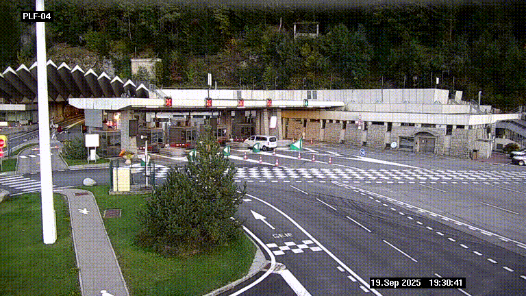 Webcam au péage du tunnel du Mont-Blanc, côté entrée France à Chamonix, au bout de l'A40