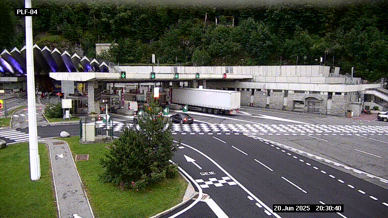 Webcam au péage du tunnel du Mont-Blanc, côté entrée France à Chamonix, au bout de l'A40