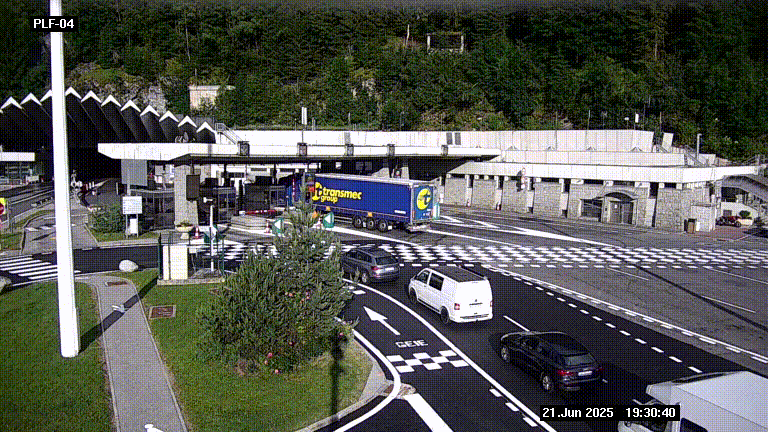 Webcam au péage du tunnel du Mont-Blanc, côté entrée France à Chamonix, au bout de l'A40