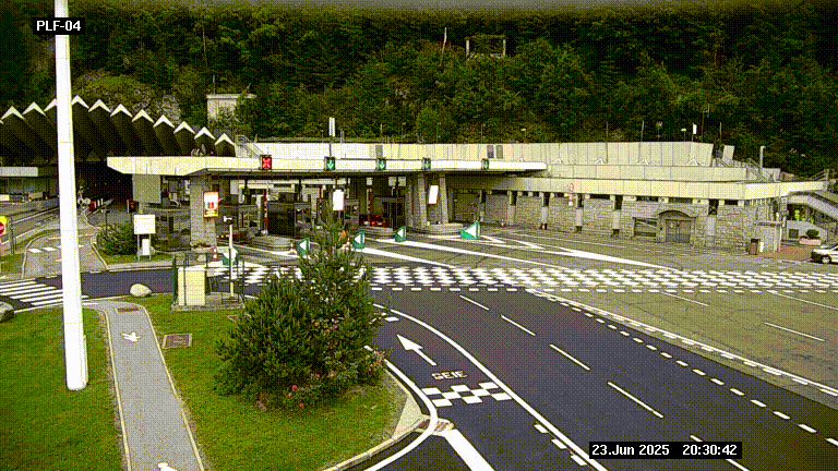 Webcam au péage du tunnel du Mont-Blanc, côté entrée France à Chamonix, au bout de l'A40