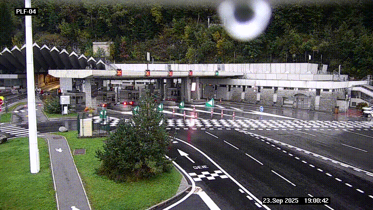 <h2>Webcam au péage du tunnel du Mont-Blanc, côté entrée France à Chamonix, au bout de l'A40</h2>
