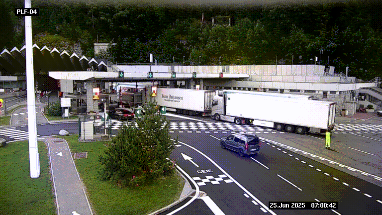 Webcam au péage du tunnel du Mont-Blanc, côté entrée France à Chamonix, au bout de l'A40