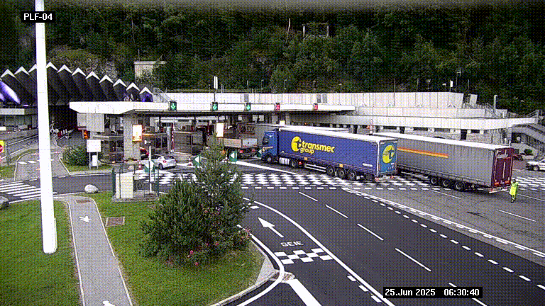 Webcam au péage du tunnel du Mont-Blanc, côté entrée France à Chamonix, au bout de l'A40