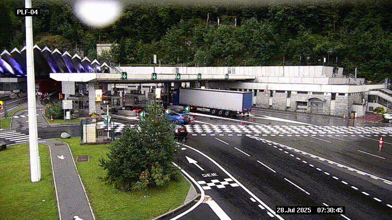 Webcam au péage du tunnel du Mont-Blanc, côté entrée France à Chamonix, au bout de l'A40