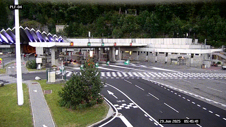 Webcam au péage du tunnel du Mont-Blanc, côté entrée France à Chamonix, au bout de l'A40