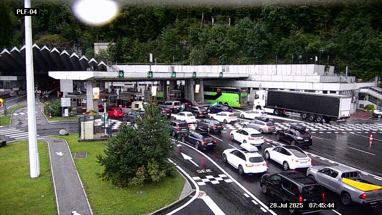 <h2>Webcam au péage du tunnel du Mont-Blanc, côté entrée France à Chamonix, au bout de l'A40</h2>