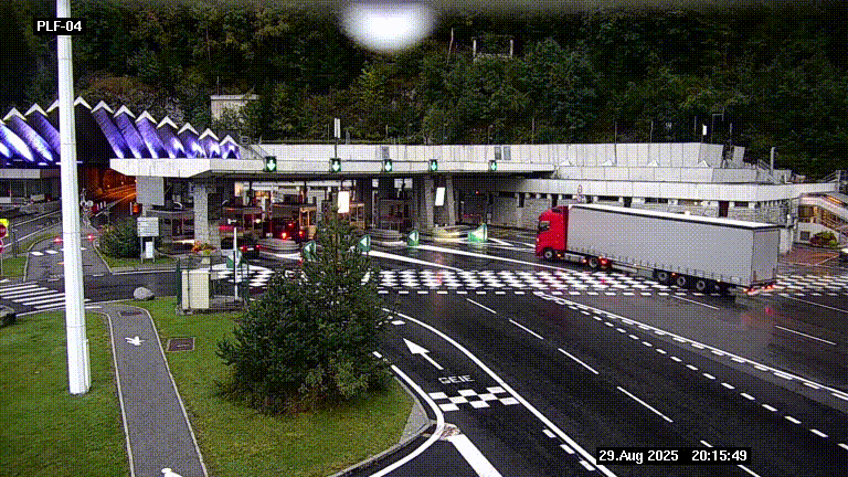 Webcam au péage du tunnel du Mont-Blanc, côté entrée France à Chamonix, au bout de l'A40