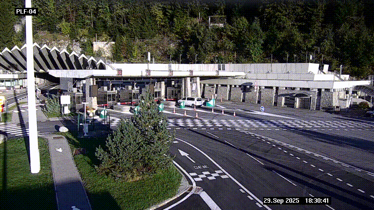 Webcam au péage du tunnel du Mont-Blanc, côté entrée France à Chamonix, au bout de l'A40