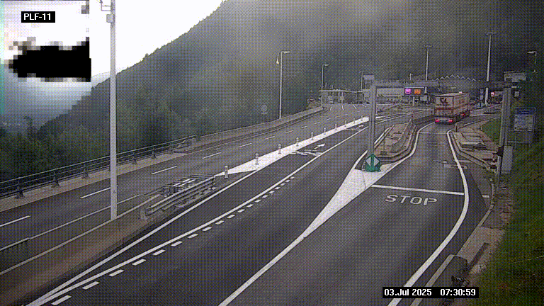 <h2>Caméra avant le péage du tunnel du Mont-Blanc, côté entrée France à Chamonix-Mont-Blanc, à la fin de la N205</h2>