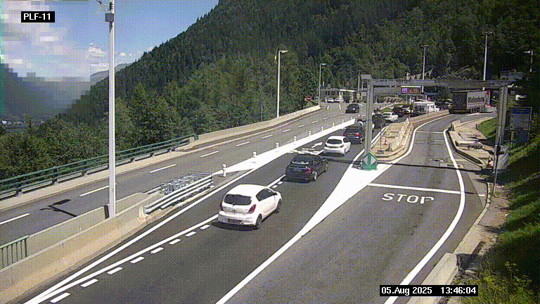 <h2>Caméra avant le péage du tunnel du Mont-Blanc, côté entrée France à Chamonix-Mont-Blanc, à la fin de la N205</h2>