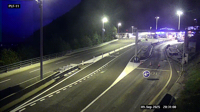<h2>Caméra avant le péage du tunnel du Mont-Blanc, côté entrée France à Chamonix-Mont-Blanc, à la fin de la N205</h2>