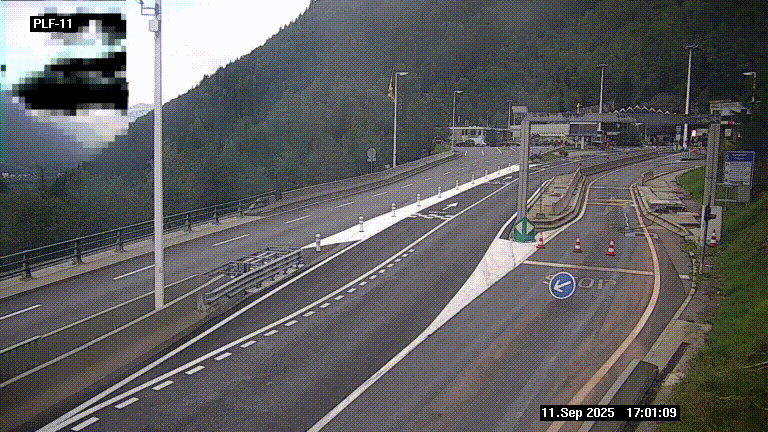 <h2>Caméra avant le péage du tunnel du Mont-Blanc, côté entrée France à Chamonix-Mont-Blanc, à la fin de la N205</h2>