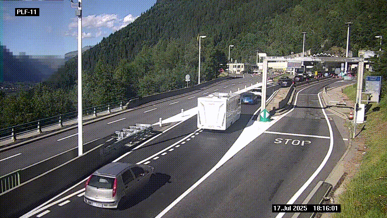 <h2>Caméra avant le péage du tunnel du Mont-Blanc, côté entrée France à Chamonix-Mont-Blanc, à la fin de la N205</h2>