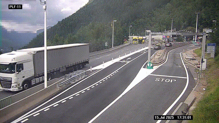<h2>Caméra avant le péage du tunnel du Mont-Blanc, côté entrée France à Chamonix-Mont-Blanc, à la fin de la N205</h2>