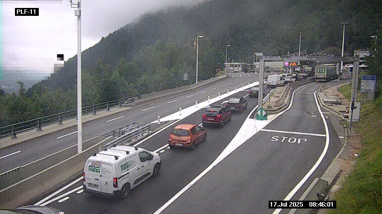 <h2>Caméra avant le péage du tunnel du Mont-Blanc, côté entrée France à Chamonix-Mont-Blanc, à la fin de la N205</h2>