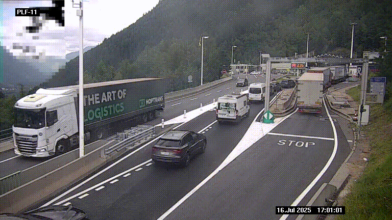 <h2>Caméra avant le péage du tunnel du Mont-Blanc, côté entrée France à Chamonix-Mont-Blanc, à la fin de la N205</h2>